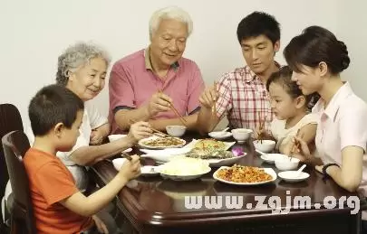 梦见娘家亲戚聚在一起预示着什么意思,梦见娘家兄弟姐妹在一起插图