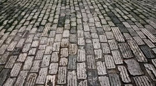 梦见石板上刻有长春二字的吉凶 梦见长条木板代表什么插图