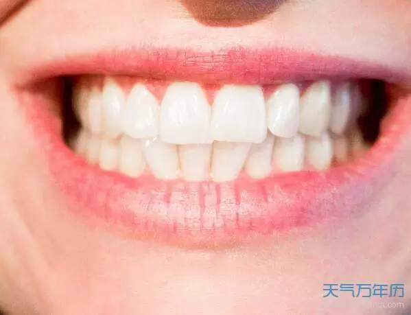 做梦梦到自己掉了好多牙,周公解梦梦见掉牙插图
