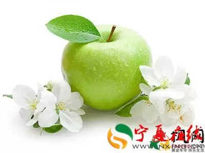 做梦梦到摘青苹果,梦见苹果是什么预兆插图