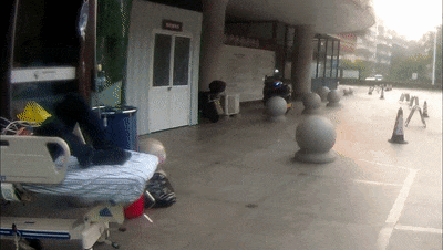 差点出大事，浙江大伯车祸后不肯去医院，民警一个举动救了他插图3