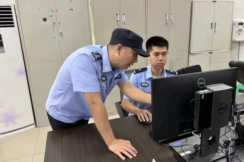 大聪明！赃款被偷，两男子竟报警“求助”插图
