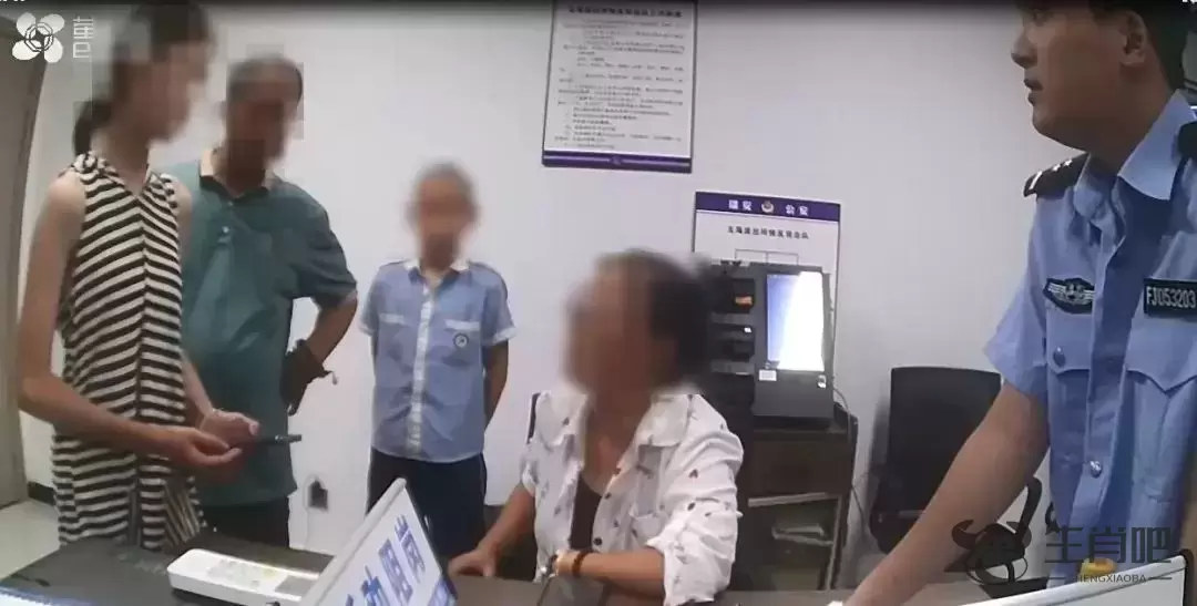 担心妈妈被“抓”，女孩竟偷偷向“警察”转账插图